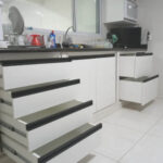 Cozinha_branco_puxador G preto_2